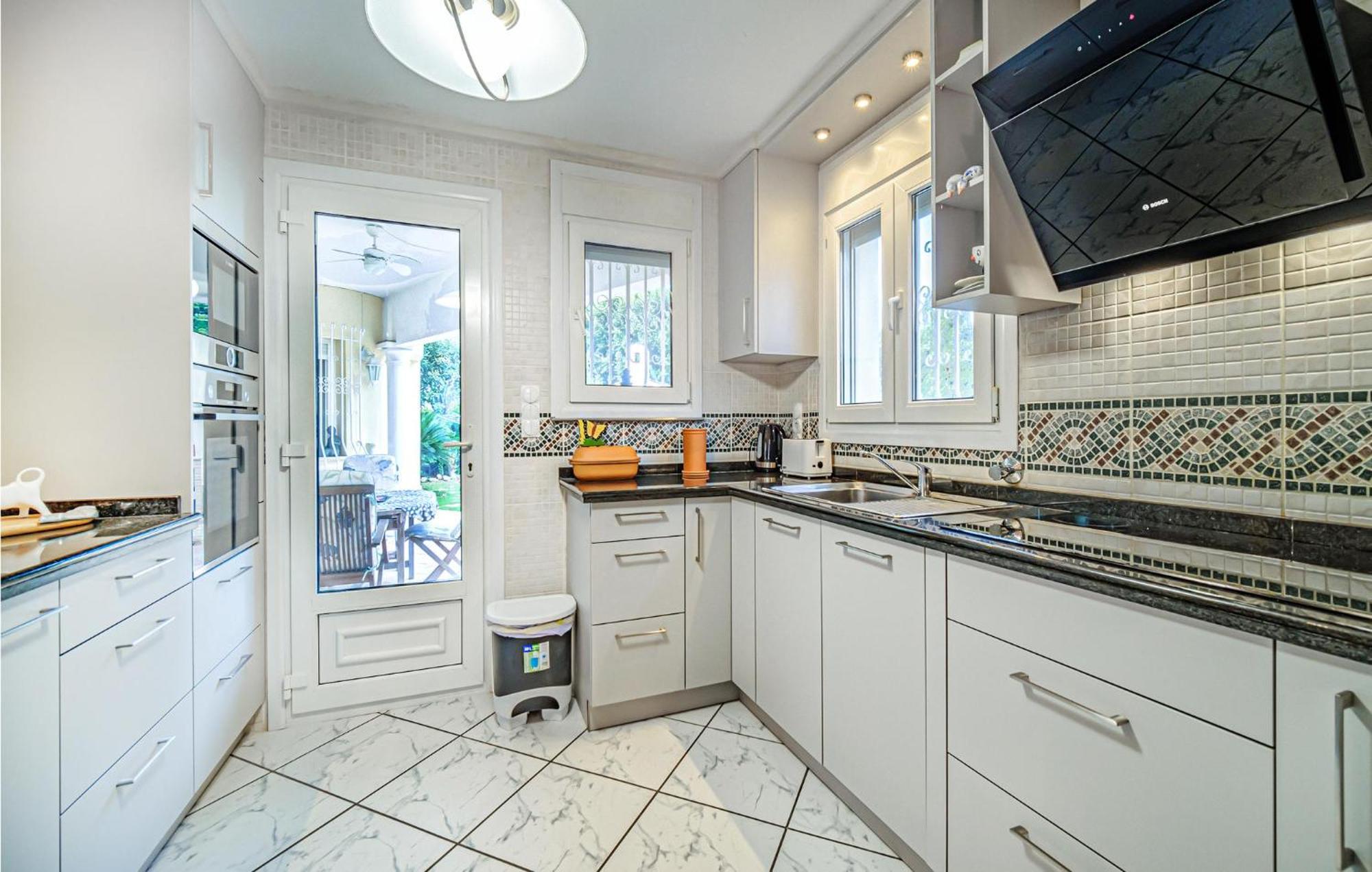 Beautiful Home In Oliva With Kitchen Extérieur photo